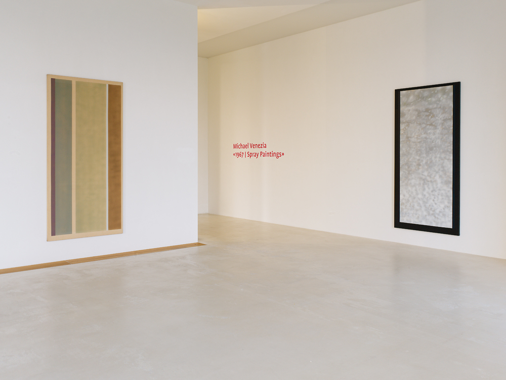 Michael Venezia »1967 | Spray Paintings« | Photo: Günter König Michael Venezia »1967 | Spray Paintings« | Photo: Günter König