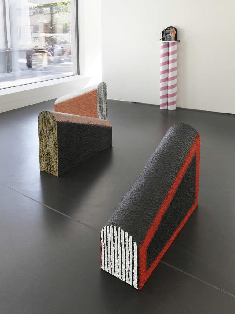 "Tome III (contemporain)", "Tome I (moyen âge)" and "Tome II (modernité)" "Tome III (contemporain)", "Tome I (moyen âge)" and "Tome II (modernité)"
