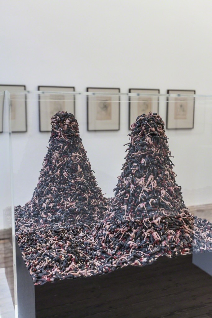 © Jake and Dinos Chapman. Courtesy Galerie Gabriel Rolt. © Jake and Dinos Chapman. Courtesy Galerie Gabriel Rolt.