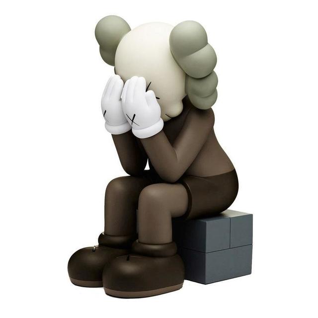 KAWS, ‘Passing Through (Brown)’, 2018, Sculpture, Painted cast vinyl, DIGARD AUCTION