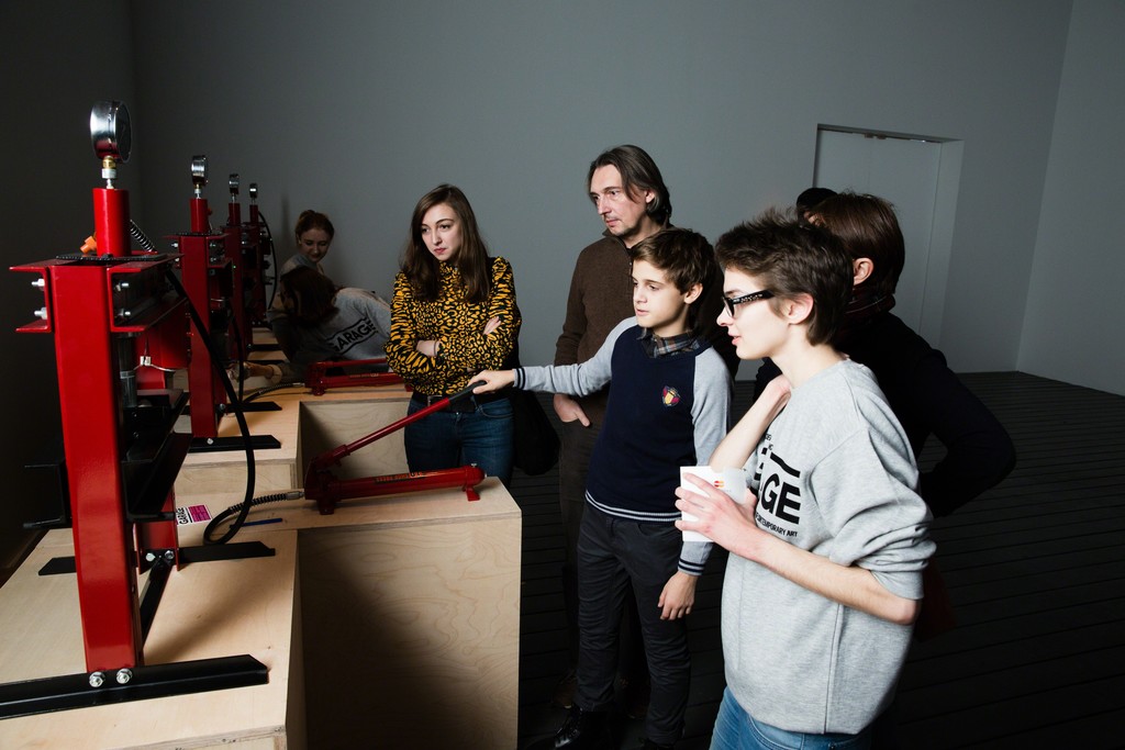 "32 Questions from Cage" (2014-2015) Photos: Nikolay Zverkov
© Garage Museum of Contemporary Art "32 Questions from Cage" (2014-2015) Photos: Nikolay Zverkov
© Garage Museum of Contemporary Art