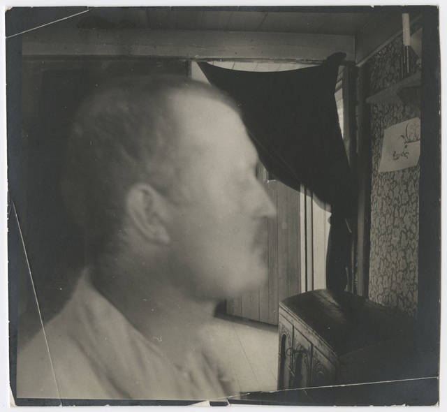 Edvard Munch, ‘Edvard Munch I profil, innendørs’, 1904, Photography, Munch Museum