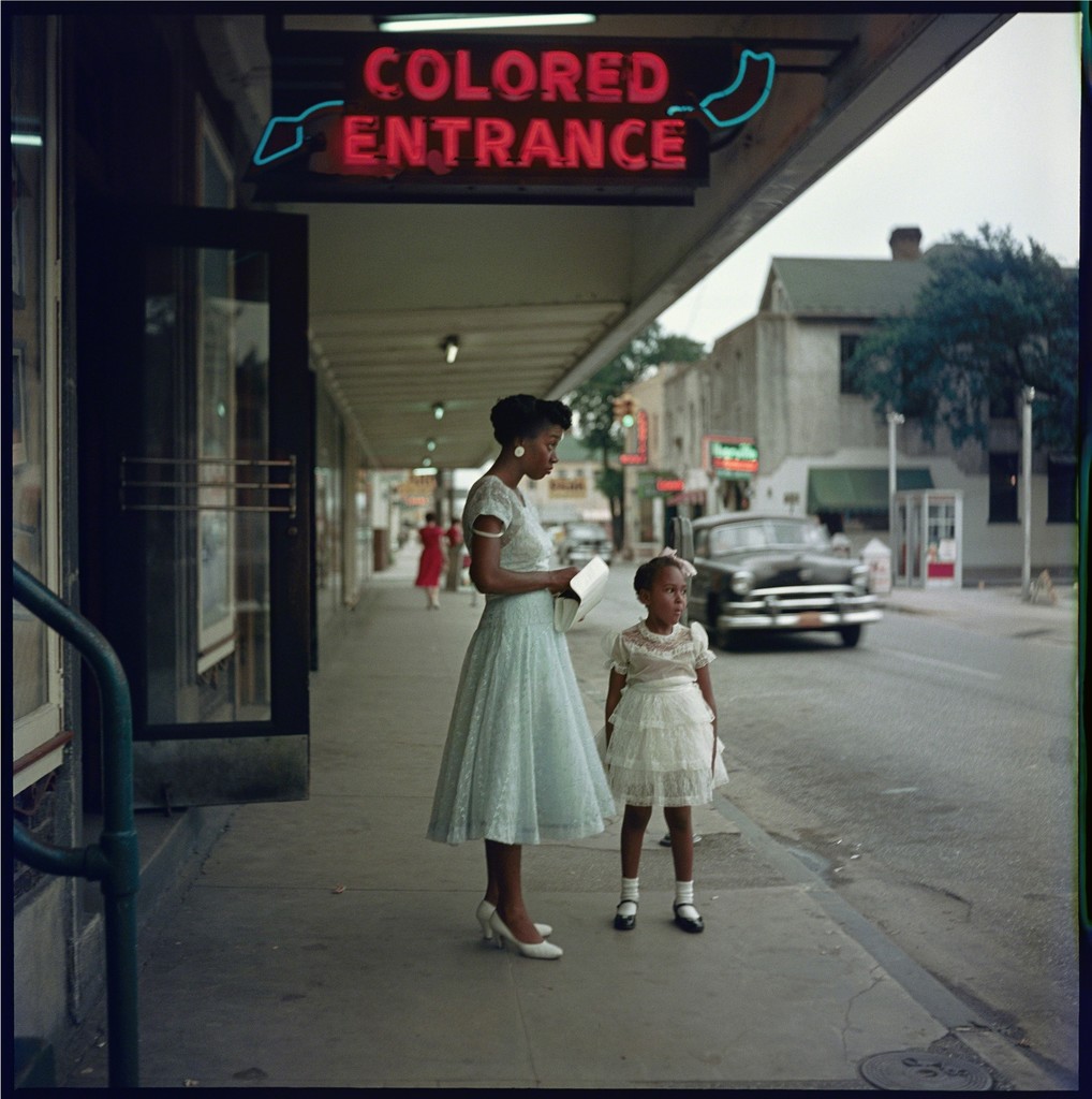 Department Store, Mobile, Alabama, 1956 © Gordon Parks / Courtesy of The Gordon Parks Foundation Department Store, Mobile, Alabama, 1956 © Gordon Parks / Courtesy of The Gordon Parks Foundation