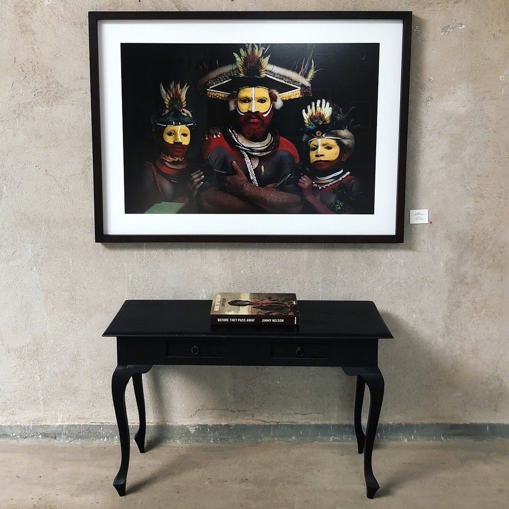 Huli Wigmen, Tari, Papua New Guinea 2017
Edition 6
100*140 cm
Archival Print
Huli Wigmen, Tari, Papua New Guinea 2017
Edition 6
100*140 cm
Archival Print