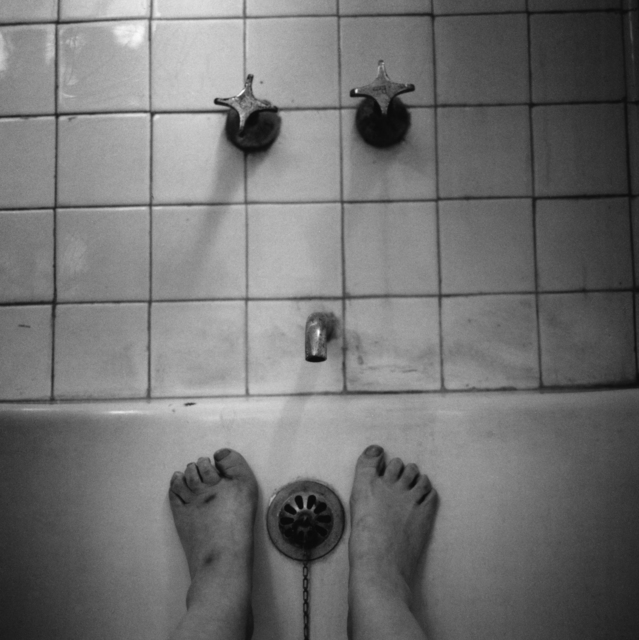 Graciela Iturbide, ‘El baño de Frida (pies de Graciela), Coyoacán, México’, 2006, Ruiz-Healy Art