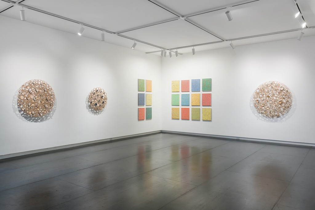 Gingham paintings by Michelle Grabner, bamboo sculptures by Anne Crumpacker. Photo by Mario Gallucci. Gingham paintings by Michelle Grabner, bamboo sculptures by Anne Crumpacker. Photo by Mario Gallucci.