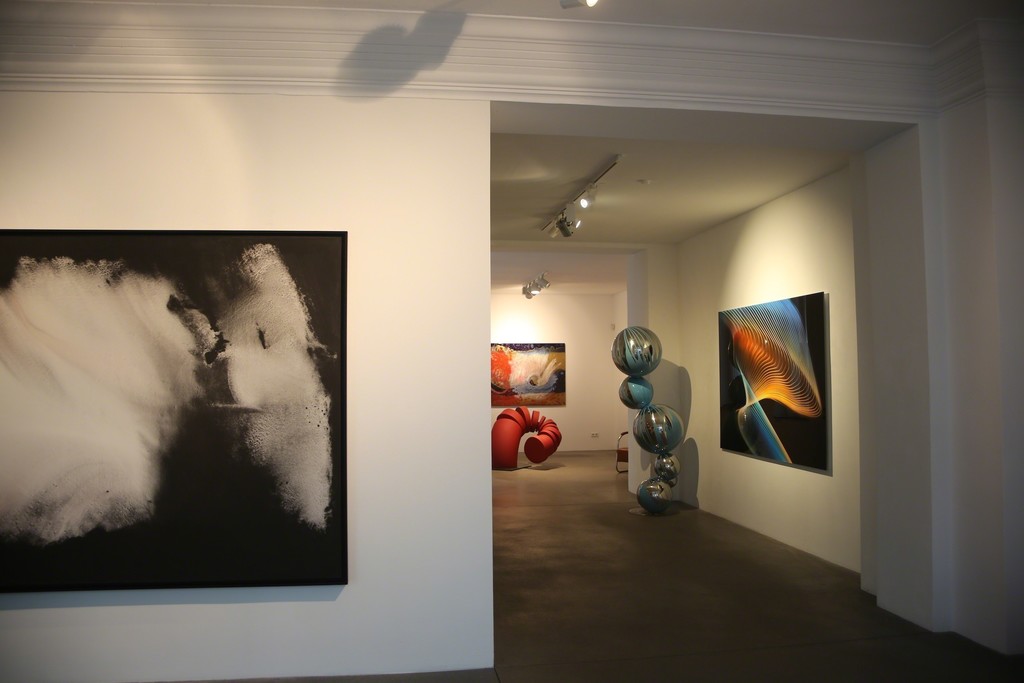 Installation view, Heiner Nitsch, Thomas Schönauer und Ralph Richter, Between Medium and Form, Engelage & Lieder, 2016 Installation view, Heiner Nitsch, Thomas Schönauer und Ralph Richter, Between Medium and Form, Engelage & Lieder, 2016