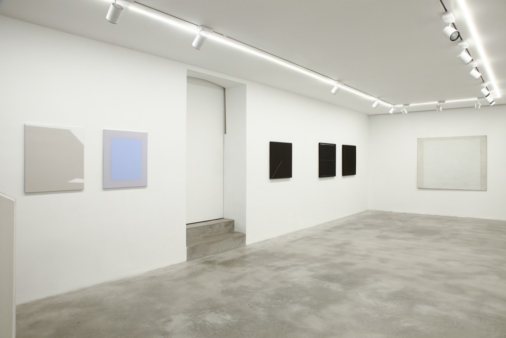 In homage to German abstract art, Dep Art Gallery is organizing an exhibition dedicated to Günter Fruhtrunk (München, 1923 – 1982), Winfred Gaul (Düsseldorf, 1928 – 2003), Ulrich Erben (Düsseldorf, 1940), Imi Knoebel (Dresden, 1940), Günter Umberg (Bonn, 1942) and Wolfram Ullrich (Würzburg, 1961), curated by Alberto Zanchetta. Through a dialogue which addresses different generations, the exhibition reveals how the six artists have distinctively approached the study of space, color and geometry In homage to German abstract art, Dep Art Gallery is organizing an exhibition dedicated to Günter Fruhtrunk (München, 1923 – 1982), Winfred Gaul (Düsseldorf, 1928 – 2003), Ulrich Erben (Düsseldorf, 1940), Imi Knoebel (Dresden, 1940), Günter Umberg (Bonn, 1942) and Wolfram Ullrich (Würzburg, 1961), curated by Alberto Zanchetta. Through a dialogue which addresses different generations, the exhibition reveals how the six artists have distinctively approached the study of space, color and geometry