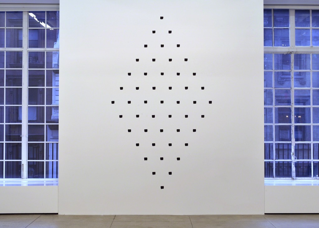 Niele Toroni
Installation View
Marian Goodman Gallery, New York
June 6 – July 30, 2015 Niele Toroni
Installation View
Marian Goodman Gallery, New York
June 6 – July 30, 2015