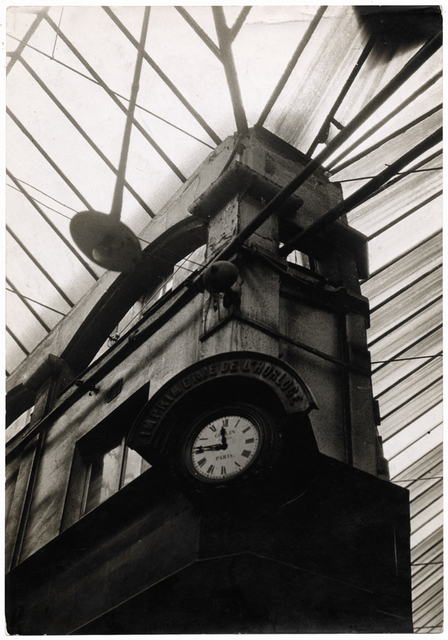 Germaine Krull, ‘Architecture ancienne : imprimerie de l’Horloge (Ancient architecture: printing clock)’, 1928, Jeu de Paume
