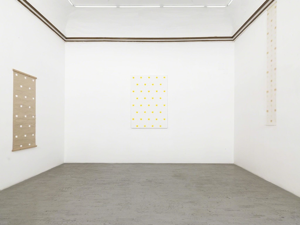Niele Toroni - partial view of the exhibition - March 2015 - Galleria Alfonso Artiaco, Napoli Niele Toroni - partial view of the exhibition - March 2015 - Galleria Alfonso Artiaco, Napoli