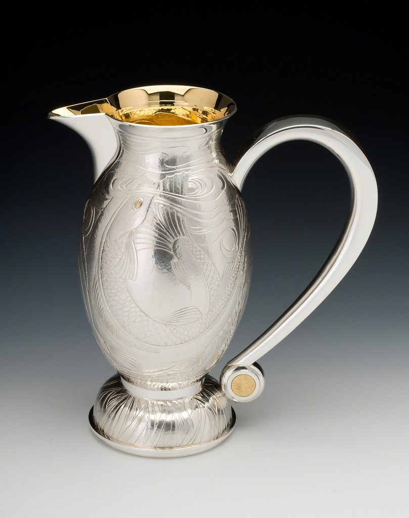 Rod Kelly , Trout Water Jug 2015 Silver gilt with inlaid fine gold H 23 cm Rod Kelly , Trout Water Jug 2015 Silver gilt with inlaid fine gold H 23 cm
