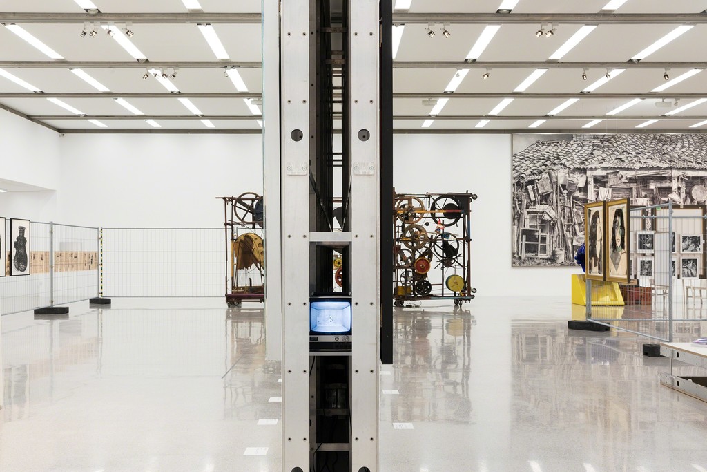Ausstellungsansicht / Exhibition view
55 Dates. Highlights aus der mumok Sammlung, 12. Juli 2018 bis 3. Februar 2019 / 55 Dates. Highlights from the mumok Collection, July 12, 2018 to February 3, 2019, mumok Museum moderner Kunst Stiftung Ludwig Wien
Photo: Lisa Rastl © mumok
Ausstellungsansicht / Exhibition view
55 Dates. Highlights aus der mumok Sammlung, 12. Juli 2018 bis 3. Februar 2019 / 55 Dates. Highlights from the mumok Collection, July 12, 2018 to February 3, 2019, mumok Museum moderner Kunst Stiftung Ludwig Wien
Photo: Lisa Rastl © mumok