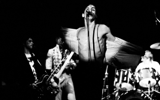 Miron Zownir, ‘Iggy Pop’, 1980, Photography, Silver gelatin print, Galerie Bene Taschen