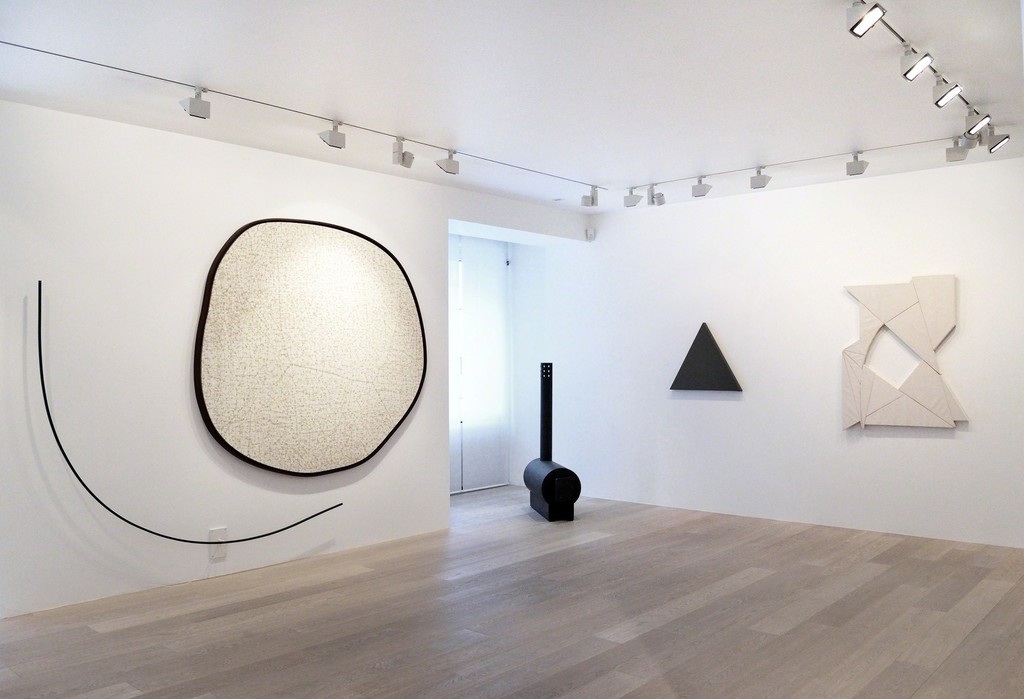 "Chromophobia"
Installation view
Photo by Claire Kremer "Chromophobia"
Installation view
Photo by Claire Kremer