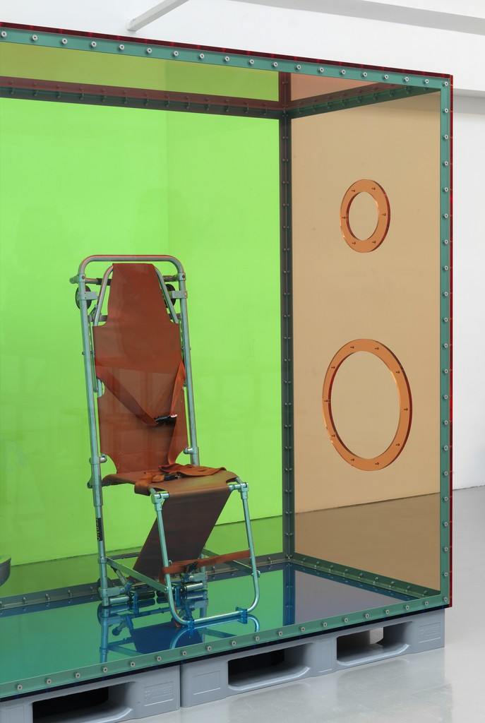 Installation view Folkert de Jong - Court of Justice, 2015/2016 at Galerie Fons Welters. Photography by Gert Jan van Rooij. Installation view Folkert de Jong - Court of Justice, 2015/2016 at Galerie Fons Welters. Photography by Gert Jan van Rooij.