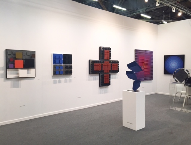 Left to Right
- (3) Jesus Rafael Soto.
- (2) Victor Vasarely.
Kinetic Sculptures:
- Jesus Rafael Soto
- Rafael Barrios
Left to Right
- (3) Jesus Rafael Soto.
- (2) Victor Vasarely.
Kinetic Sculptures:
- Jesus Rafael Soto
- Rafael Barrios
