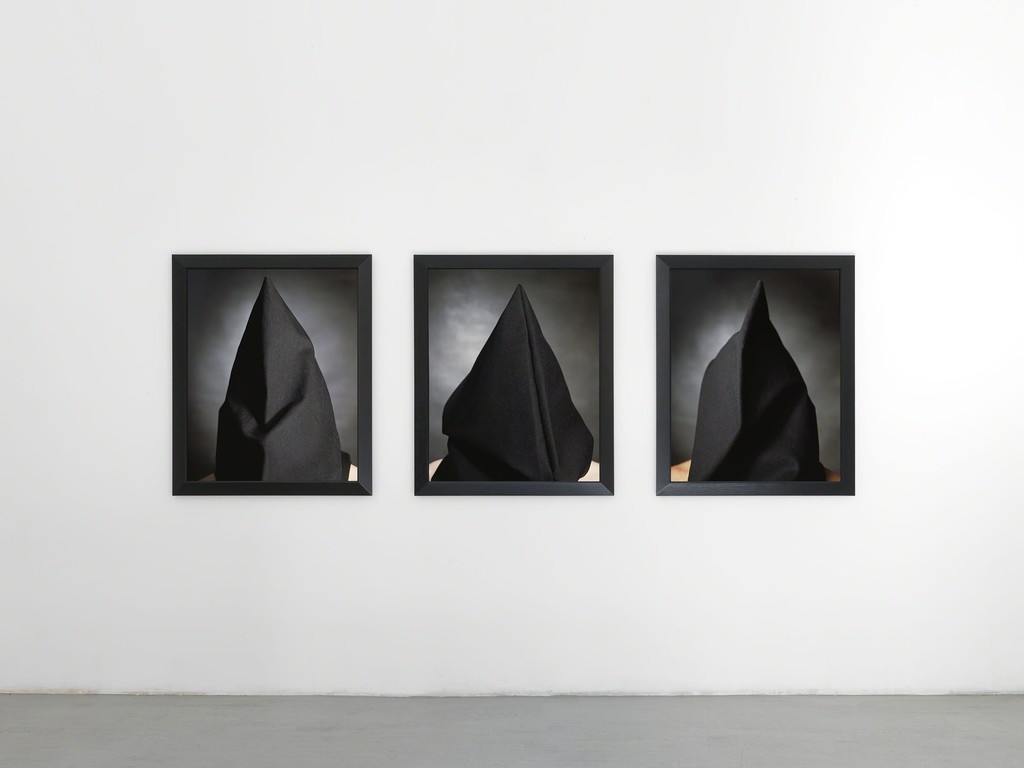 Andres Serrano - Torture - Partial view of the exhibition - February 2017 - Galleria Alfonso Artiaco, Napoli Andres Serrano - Torture - Partial view of the exhibition - February 2017 - Galleria Alfonso Artiaco, Napoli