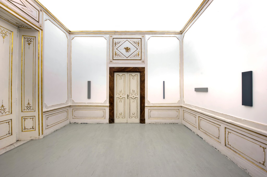 Alan Charlton - partial view of the exhibition - February 2013 - Galleria Alfonso Artiaco, Napoli Alan Charlton - partial view of the exhibition - February 2013 - Galleria Alfonso Artiaco, Napoli