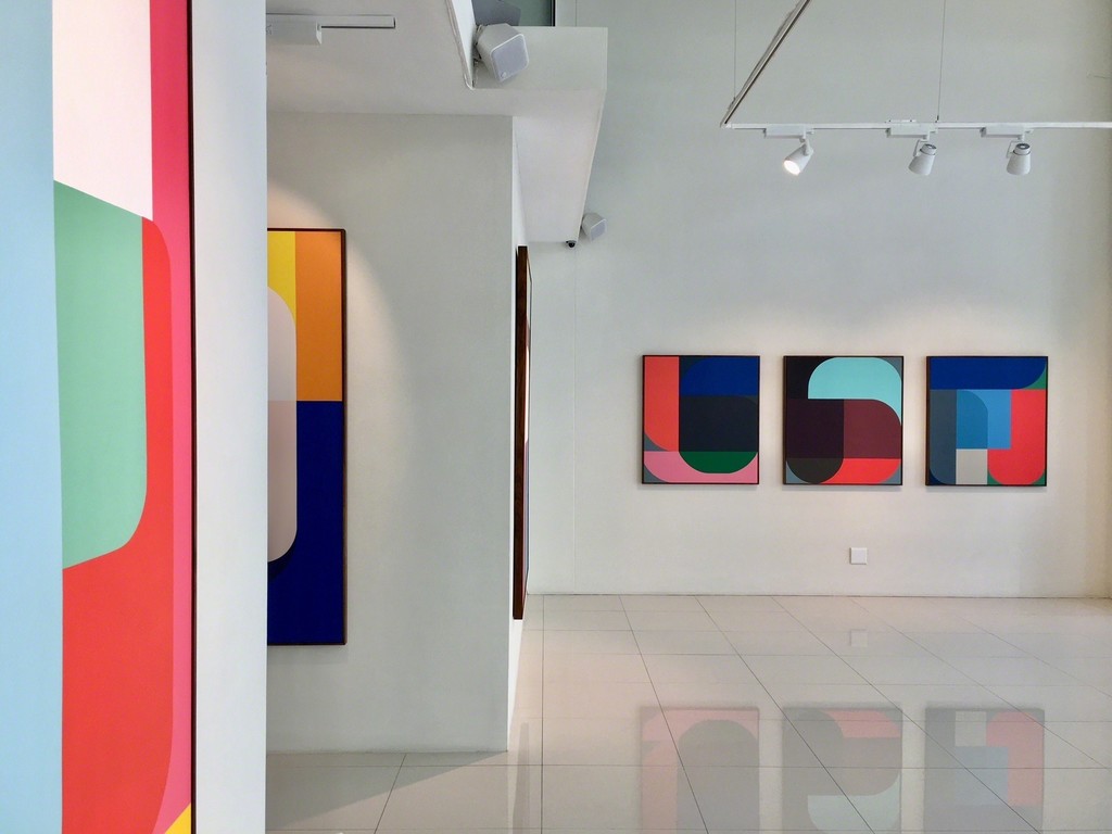 Hugh Byrne: Point and Line installation Hugh Byrne: Point and Line installation