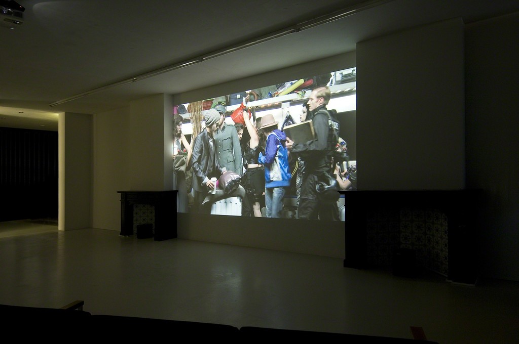 Stefan Panhans: Sorry
hd video 9:35 min. 2010 Stefan Panhans: Sorry
hd video 9:35 min. 2010