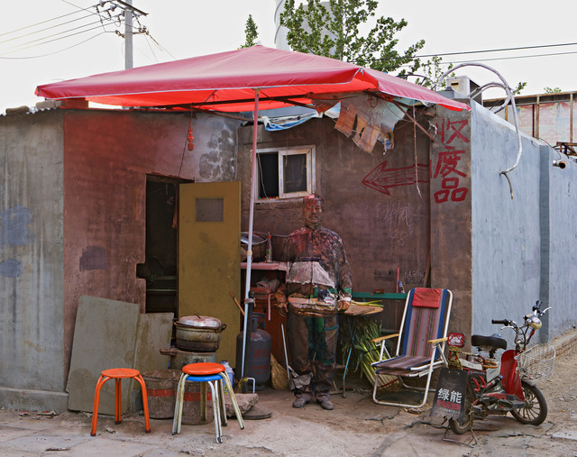 Liu Bolin, ‘Eating House’, 2011, Galería RGR