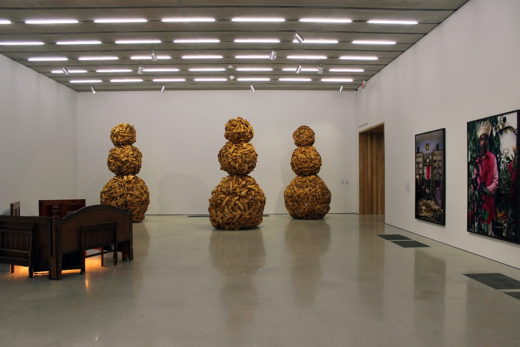 Nari Ward: Sun Splashed. Installation view Pérez Art Museum Miami. Courtesy Pérez Art Museum Miami. Nari Ward: Sun Splashed. Installation view Pérez Art Museum Miami. Courtesy Pérez Art Museum Miami.