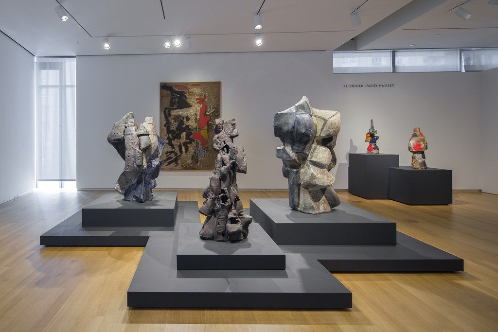 Installation view of 'Voulkos: The Breakthrough Years' Installation view of 'Voulkos: The Breakthrough Years'