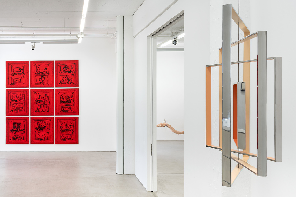 Installation view with art works by Matt Mullican and Jose Dávila, in the background: Hannah Levy, Wege zur Welt, 30 May – 15 September 2019, G2 Kunsthalle Leipzig
© the artists & G2 Kunsthalle, photo: Dotgain.info
Installation view with art works by Matt Mullican and Jose Dávila, in the background: Hannah Levy, Wege zur Welt, 30 May – 15 September 2019, G2 Kunsthalle Leipzig
© the artists & G2 Kunsthalle, photo: Dotgain.info