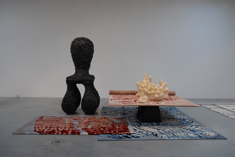 Art of the Loom, 2011 - Tony Cragg, installation of carpets and sculptures Art of the Loom, 2011 - Tony Cragg, installation of carpets and sculptures