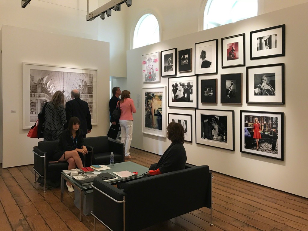 Harry Benson, Horst P. Horst, Frank Horvat, Jim Lee, Massimo Listri, Cathleen Naundorf, Helmut Newton, Irving Penn, and Kimiko Yoshida. Harry Benson, Horst P. Horst, Frank Horvat, Jim Lee, Massimo Listri, Cathleen Naundorf, Helmut Newton, Irving Penn, and Kimiko Yoshida.