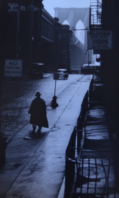 Erich Hartmann, ‘Man walking toward Brooklyn bridge’, 1955, °CLAIRbyKahn Galerie