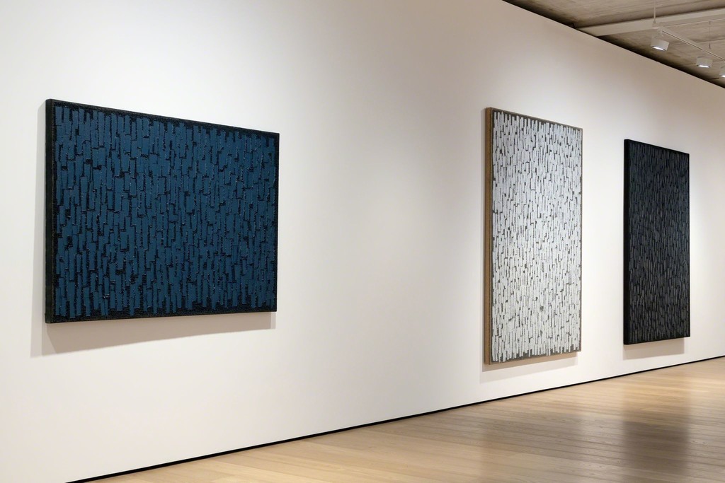 Ha Chong-Hyun
Views of the exhibition at Almine Rech Gallery, London
Courtesy of the Artist and Almine Rech Gallery
Photo: Melissa Castro Duarte Ha Chong-Hyun
Views of the exhibition at Almine Rech Gallery, London
Courtesy of the Artist and Almine Rech Gallery
Photo: Melissa Castro Duarte