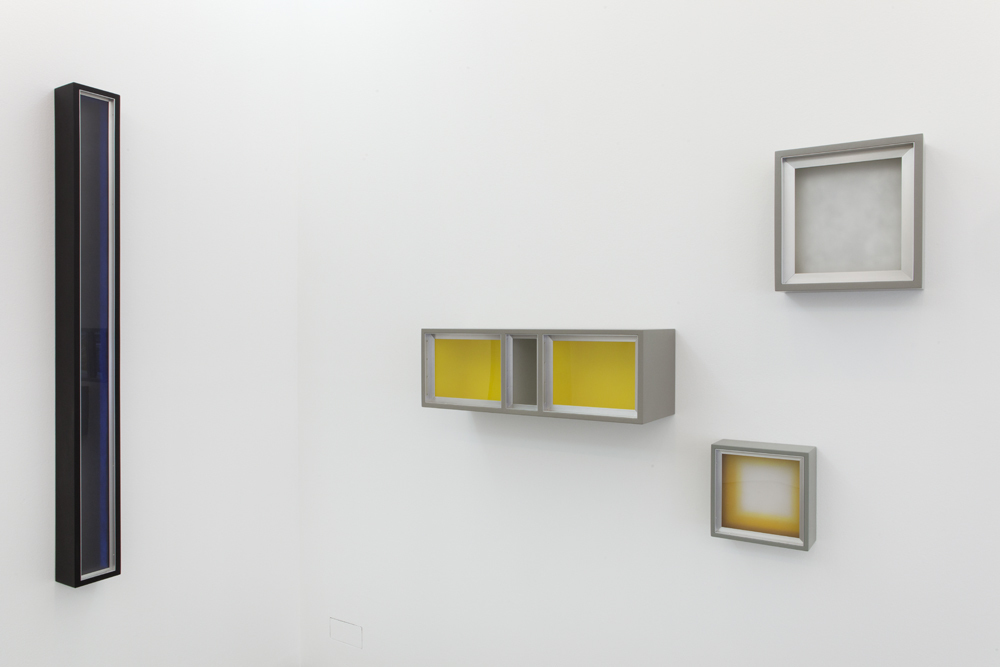 View into the exhibition with serveral of Dittmar Krüger's 'Boxed Paintings'; photo: Lukas Heibges View into the exhibition with serveral of Dittmar Krüger's 'Boxed Paintings'; photo: Lukas Heibges
