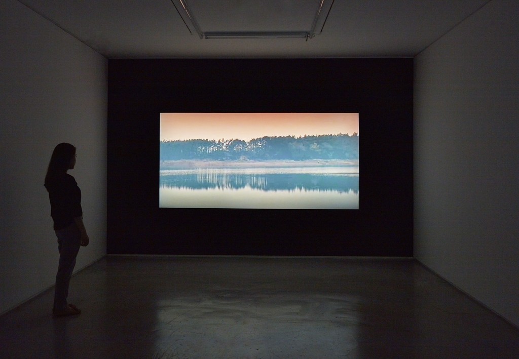 Installation view of In Praise of Inaction at Kukje Gallery K1
Photo: Keith Park
Image provided by Kukje Gallery Installation view of In Praise of Inaction at Kukje Gallery K1
Photo: Keith Park
Image provided by Kukje Gallery