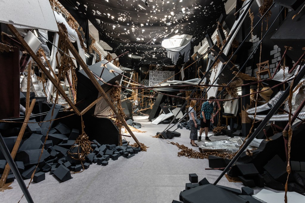 Thomas Hirschhorn, In-Between, installation view at the South London Gallery, 2015. Courtesy of Thomas Hirschhorn. Photos: Mark Blower. Thomas Hirschhorn, In-Between, installation view at the South London Gallery, 2015. Courtesy of Thomas Hirschhorn. Photos: Mark Blower.