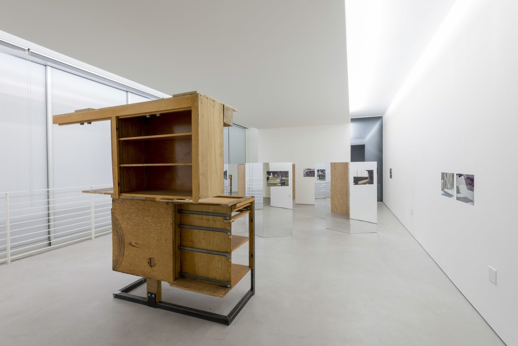 "Black Earth: Andreas Fogarasi / Oscar Tuazon" (2014-2015) © MAK Center / Photo by Joshua White "Black Earth: Andreas Fogarasi / Oscar Tuazon" (2014-2015) © MAK Center / Photo by Joshua White