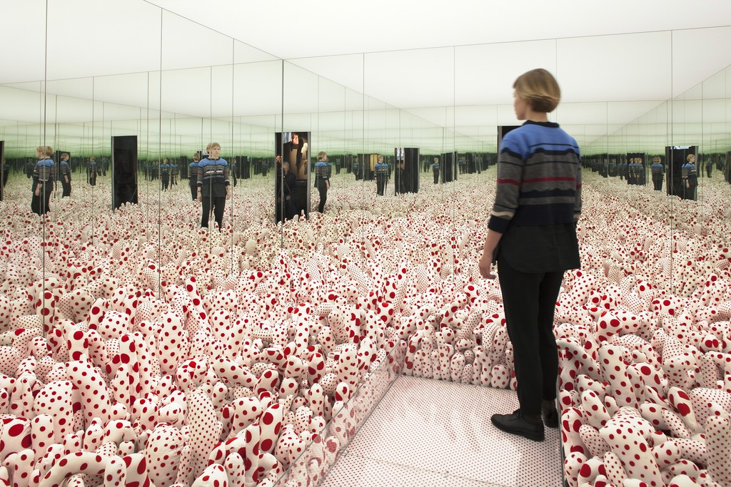 Installation view of YAYOI KUSAMA (2015). Louisiana Museum of Modern Art. Photo by Poul Buchard. Installation view of YAYOI KUSAMA (2015). Louisiana Museum of Modern Art. Photo by Poul Buchard.