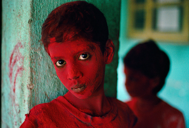 Steve McCurry, ‘RED BOY, HOLI FESTIVAL, MUMBAI (BOMBAY), INDIA, 1996’, 1996, Huxley-Parlour