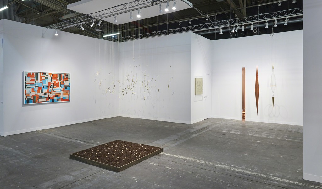 Galeria Nara Roesler, The Armory Show, 2019 -- installation view -- photo © Edward Daniel -- courtesy of the artist and Galeria Nara Roesler Galeria Nara Roesler, The Armory Show, 2019 -- installation view -- photo © Edward Daniel -- courtesy of the artist and Galeria Nara Roesler
