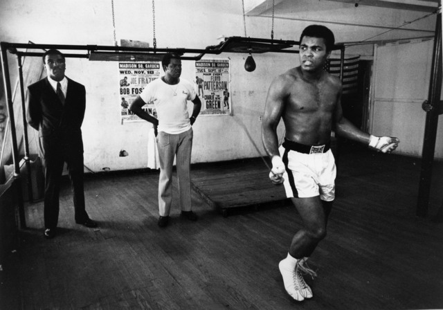 Chris Smith, ‘Ali Skipping’, 1971, Photography, Silver gelatin fibre based print, Alon Zakaim Fine Art