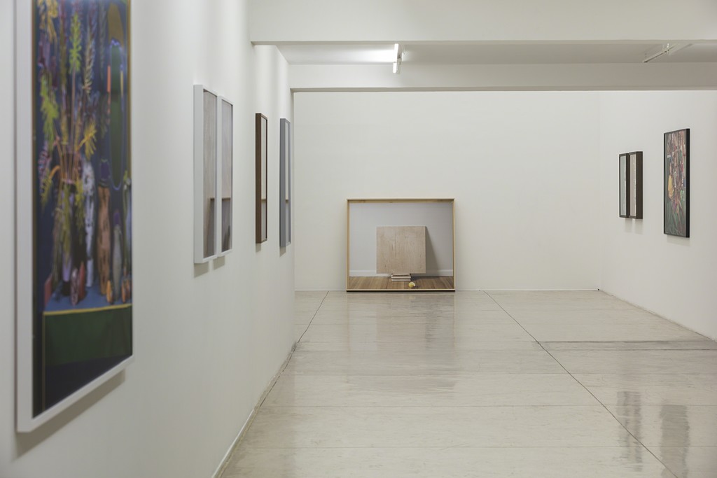 Roesler Hotel #28: Screenspace -- Galeria Nara Roesler | São Paulo, 2018 -- photo Everton Ballardin © courtesy of the artist and Galeria Nara Roesler Roesler Hotel #28: Screenspace -- Galeria Nara Roesler | São Paulo, 2018 -- photo Everton Ballardin © courtesy of the artist and Galeria Nara Roesler
