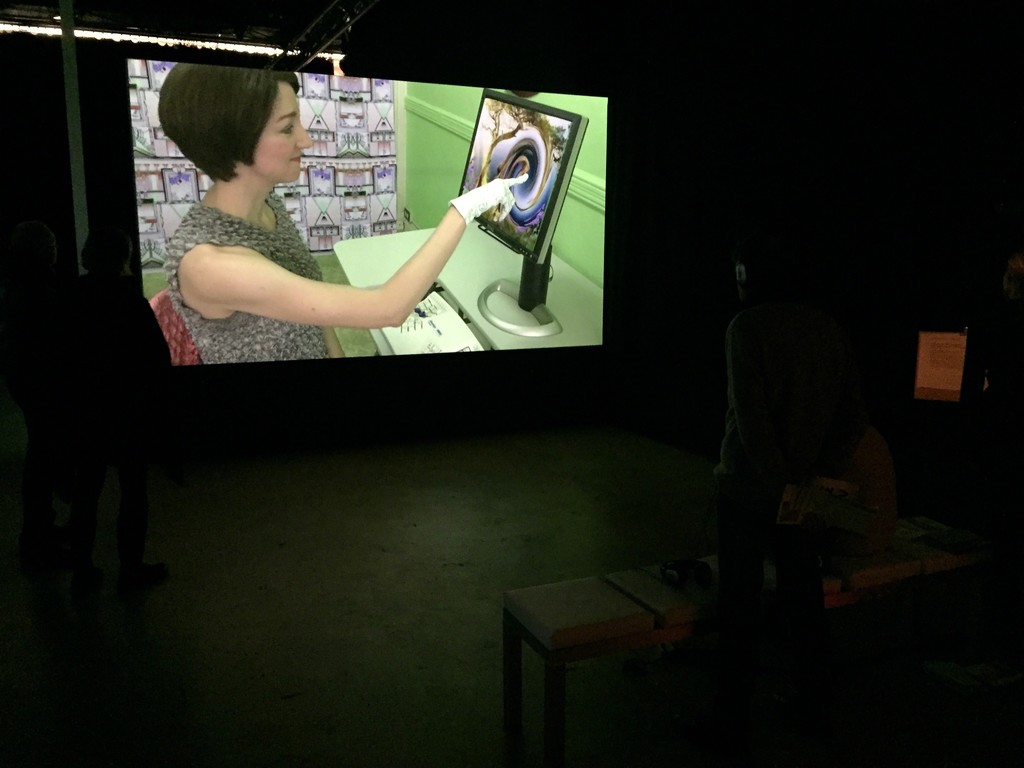 Shana Moulton, MindPlace ThoughtStream, Projections at Art Rotterdam Shana Moulton, MindPlace ThoughtStream, Projections at Art Rotterdam