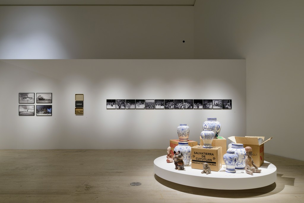 Installation view of “The Natural Order of Things” at Museo Jumex, Mexico City (2016). Photo by Moritz Bernoully. Installation view of “The Natural Order of Things” at Museo Jumex, Mexico City (2016). Photo by Moritz Bernoully.