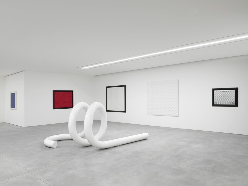 Installation view of "New Skin" at Aïshti Foundation, Beirut (2015-2016) © Guillaume Ziccarelli / Aishti Foundation Installation view of "New Skin" at Aïshti Foundation, Beirut (2015-2016) © Guillaume Ziccarelli / Aishti Foundation