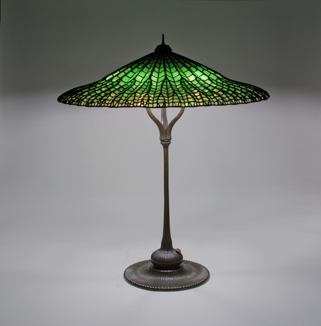 tiffany lotus flower 20.75 table lamp