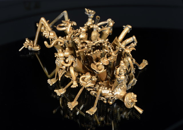 Fi Lee, ‘<The Encyclopedia of Phanerozoic Eon. Cenozoic era, Leeficene> 00008 Animalia, Arthropoda, Chelicerate, Arachnide, Clubionidae "spidergirlcarryinginineteenmenandwomen"’, 2017, GALLERY SU: