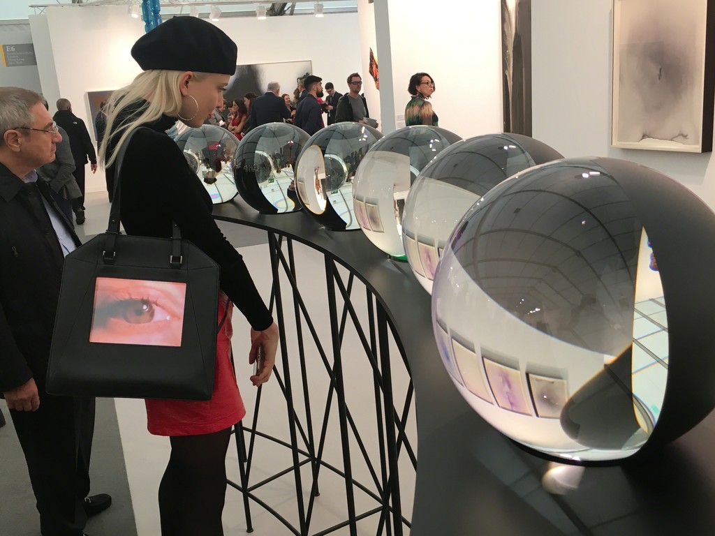 Signe Pierce, Performance at Frieze London, Annka Kultys Gallery 2017 Signe Pierce, Performance at Frieze London, Annka Kultys Gallery 2017