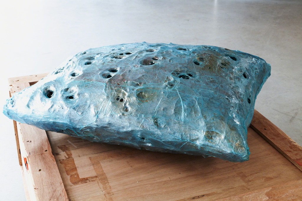 Gereon Krebber, „Träum was Schönes“ (engl.: Dream something beautiful), 2011, unique, 24 x 66 x 53cm, detail | image: ©das_esszimmer Gereon Krebber, „Träum was Schönes“ (engl.: Dream something beautiful), 2011, unique, 24 x 66 x 53cm, detail | image: ©das_esszimmer