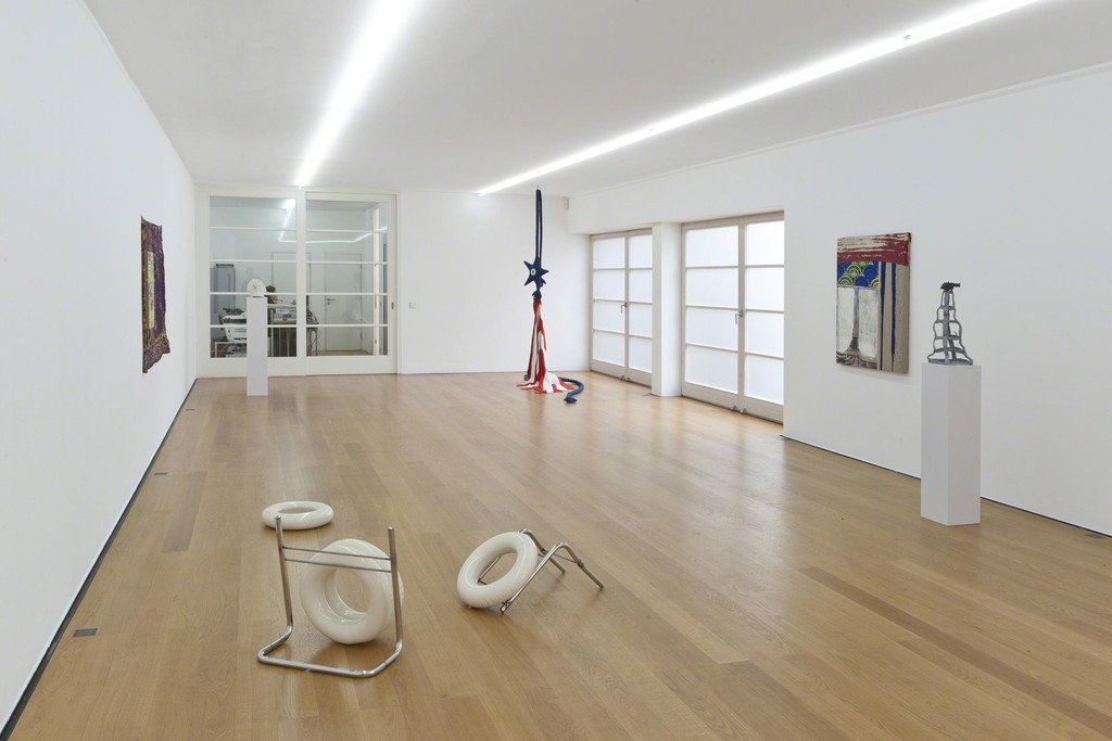Installation view at Galerie Rüdiger Schöttle, 2017.
Photo: Wilfried Petzi. Installation view at Galerie Rüdiger Schöttle, 2017.
Photo: Wilfried Petzi.